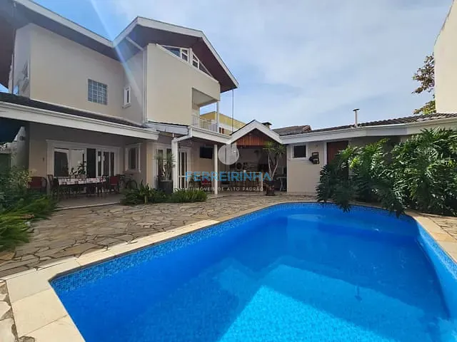 Casa com 325m² 4 quartos e 2 banheiros, à venda, no bairro Urbanova em São José dos Campos