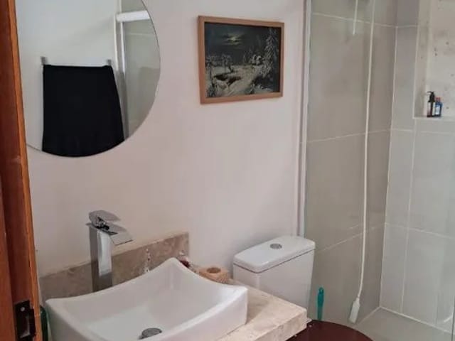Casa com 200m² 2 quartos e 2 banheiros, à venda, no bairro Granja Caiapia em Cotia