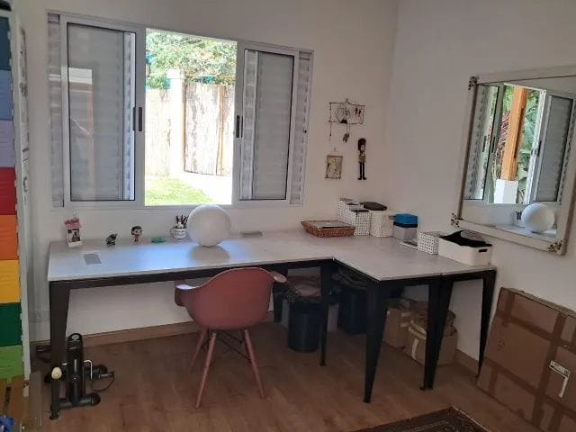 Casa com 200m² 2 quartos e 2 banheiros, à venda, no bairro Granja Caiapia em Cotia