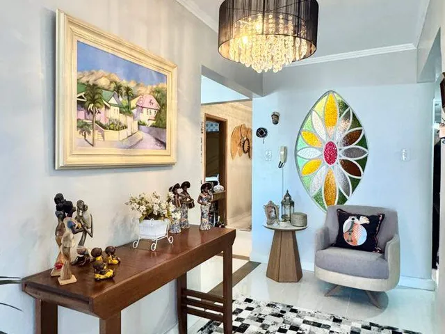 Casa com 390m² 4 quartos e 3 banheiros, à venda, no bairro Areal em Pelotas