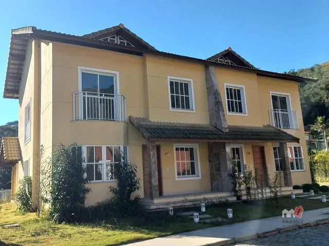 Casa 5 quartos e 2 banheiros, à venda, no bairro Itaipava em Petrópolis