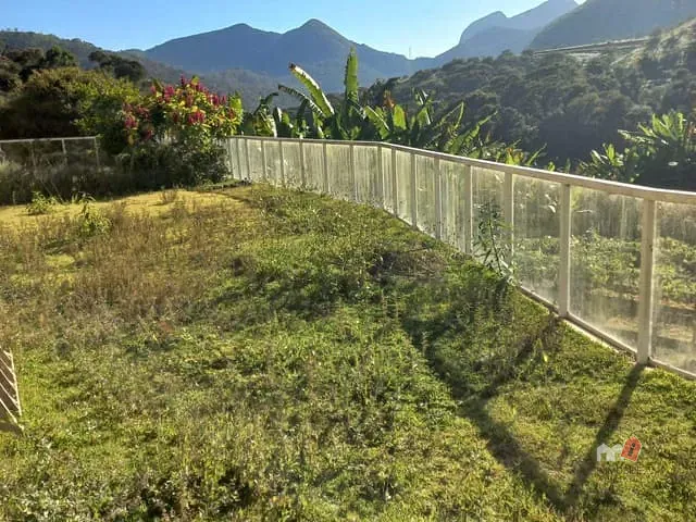Casa 5 quartos e 2 banheiros, à venda, no bairro Itaipava em Petrópolis