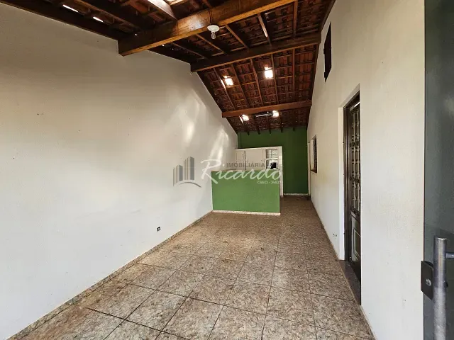 Casa 2 quartos e 1 banheiro, à venda, no bairro Conjunto Novo Centauro em Arapongas