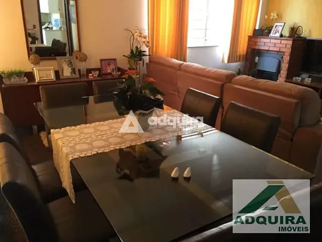 Casa com 640m² 4 quartos e 3 banheiros, à venda, no bairro Estrela em Ponta Grossa