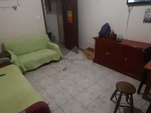 Casa com 250m² 6 quartos e 4 banheiros, à venda, no bairro Vila Assis Brasil em Mauá