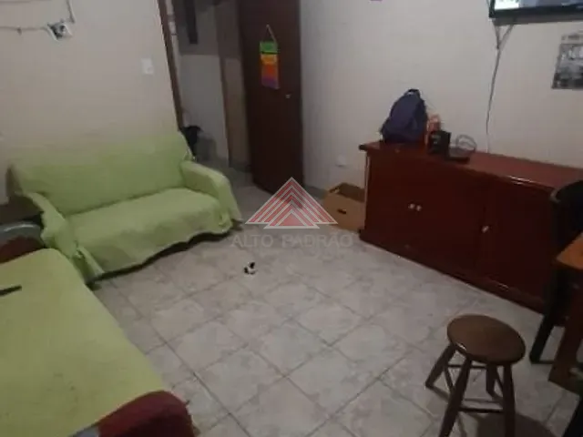 Casa com 250m² 6 quartos e 4 banheiros, à venda, no bairro Vila Assis Brasil em Mauá