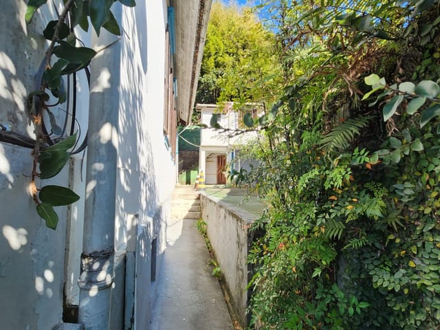 Casa com 282m², à venda ou para alugar, no bairro Centro em Petrópolis