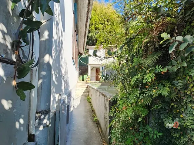 Casa com 282m², à venda ou para alugar, no bairro Centro em Petrópolis