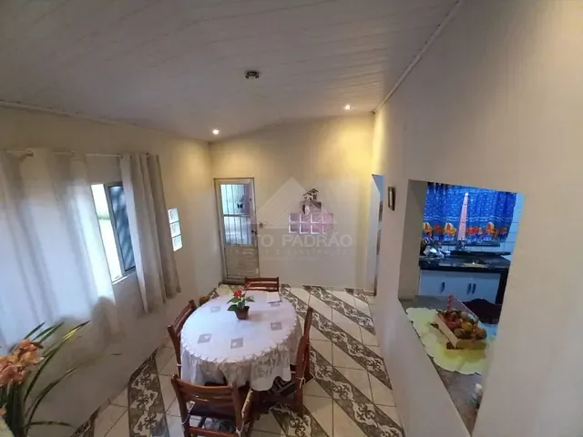 Casa com 200m² 4 quartos e 1 banheiro, à venda, no bairro Vila Bocaina em Mauá
