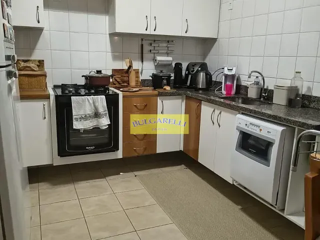 Sobrado 3 quartos e 2 banheiros, à venda, no bairro Jardim Bizarro em Jundiaí