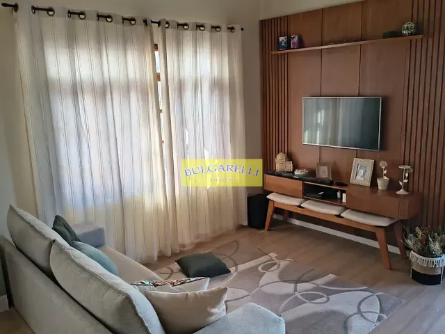 Sobrado 3 quartos e 2 banheiros, à venda, no bairro Jardim Bizarro em Jundiaí