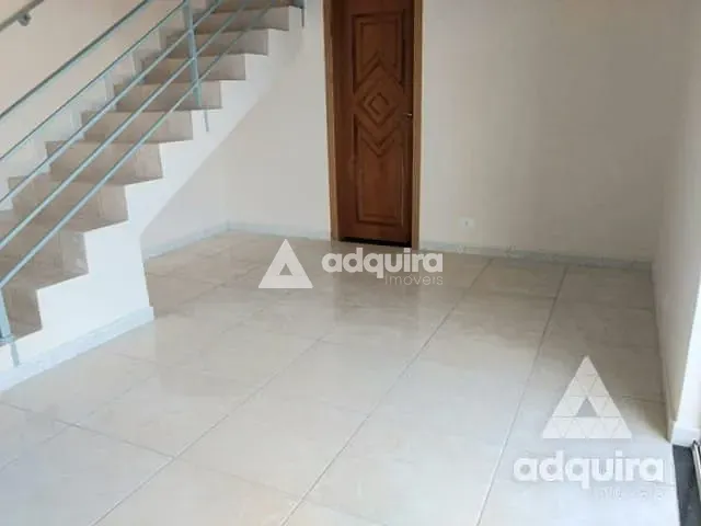 Sobrado 3 quartos e 3 banheiros, à venda, no bairro Uvaranas em Ponta Grossa