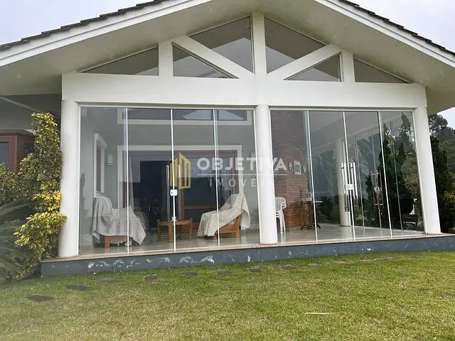 Casa com 1500m² 5 quartos e 6 banheiros, à venda, no bairro centenario em Torres