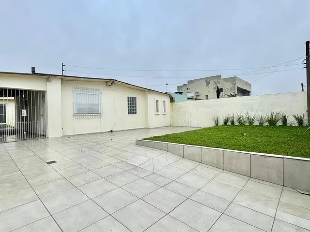Casa com 300m² 3 quartos e 2 banheiros, à venda, no bairro Areal em Pelotas
