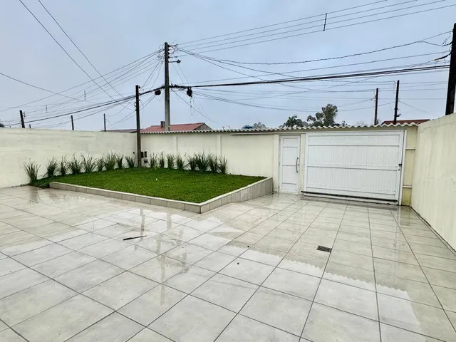 Casa com 300m² 3 quartos e 2 banheiros, à venda, no bairro Areal em Pelotas