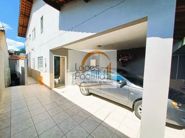 Casa com 150m² 2 quartos e 2 banheiros, à venda, no bairro Jardim do Trevo em Atibaia