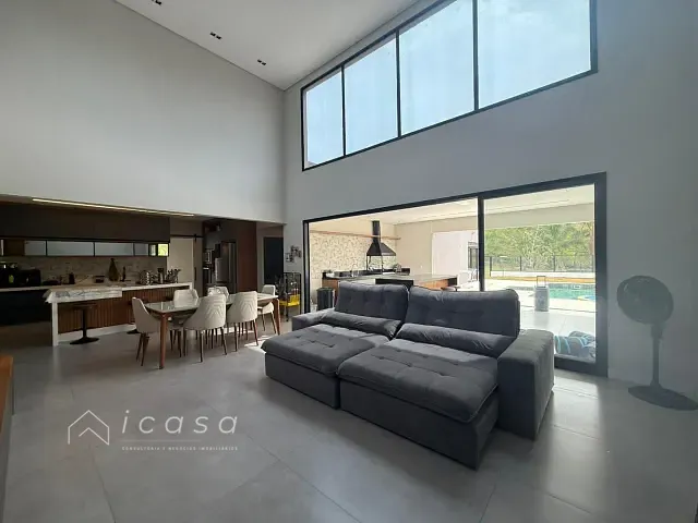 Casa com 643m², à venda, no bairro Chácara São Félix em Taubaté