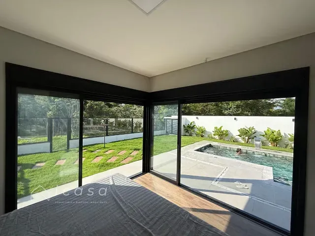 Casa com 643m², à venda, no bairro Chácara São Félix em Taubaté