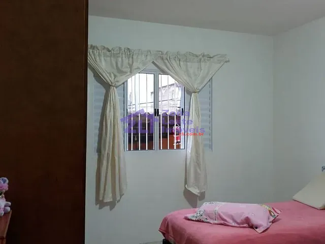 Casa com 250m² 3 quartos e 2 banheiros, à venda, no bairro Vila Paulistania em São Paulo