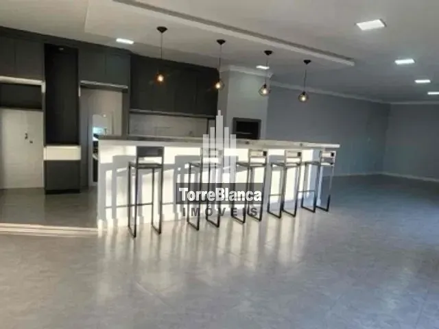 Casa com 192m² 1 quarto e 1 banheiro, à venda, no bairro Contorno em Ponta Grossa