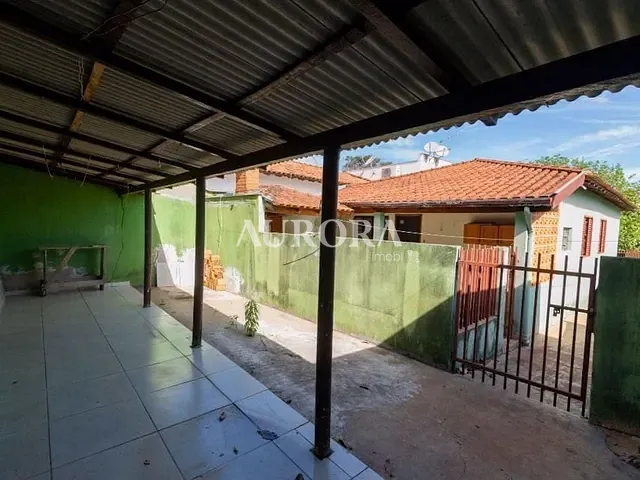 Casa com 275m² 3 quartos e 2 banheiros, para alugar, no bairro Ipanema em Londrina