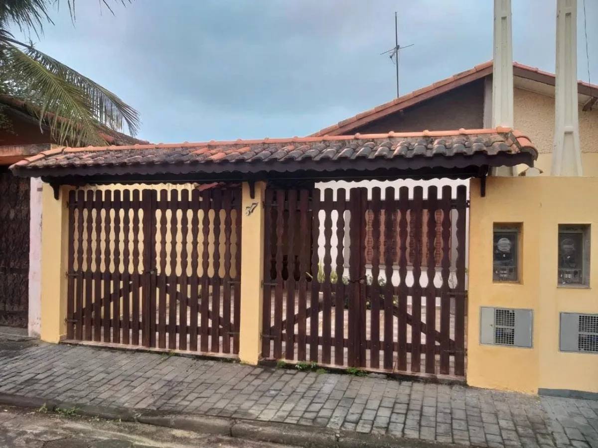Casa para venda em Jardim Suarão (Praia) com 2 quartos, 126m²