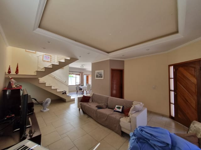 Casa com 252m² 4 quartos e 4 banheiros, à venda, no bairro Urbanova em São José dos Campos