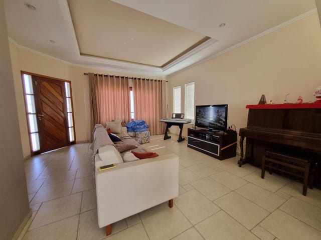 Casa com 252m² 4 quartos e 4 banheiros, à venda, no bairro Urbanova em São José dos Campos