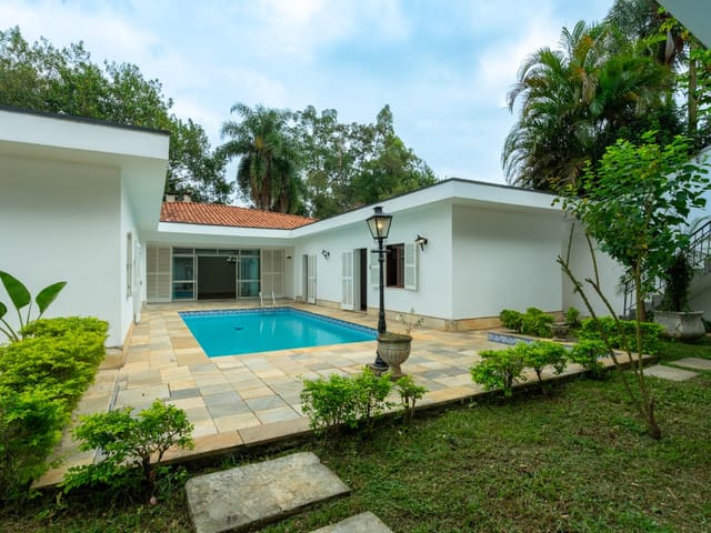 Casa com 813m² 4 quartos e 7 banheiros, à venda, no bairro Jardim Marajoara em São Paulo