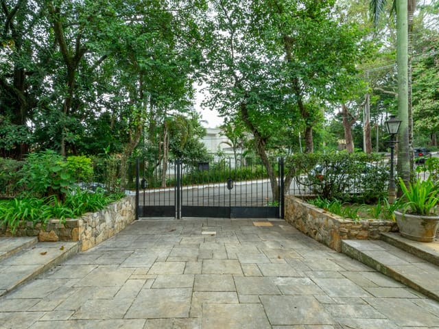 Casa com 813m² 4 quartos e 7 banheiros, à venda, no bairro Jardim Marajoara em São Paulo