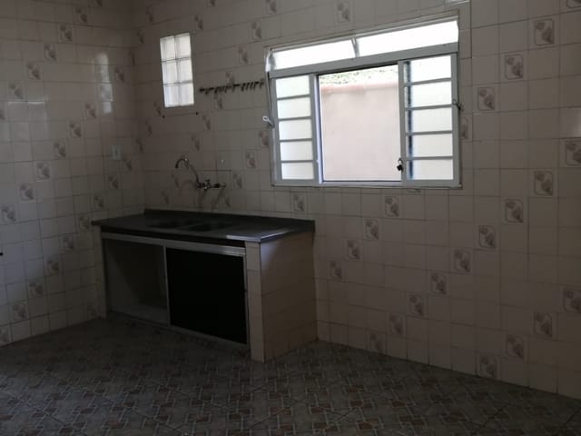 Casa 2 quartos e 3 banheiros, à venda, no bairro Frei Galvão em Potim