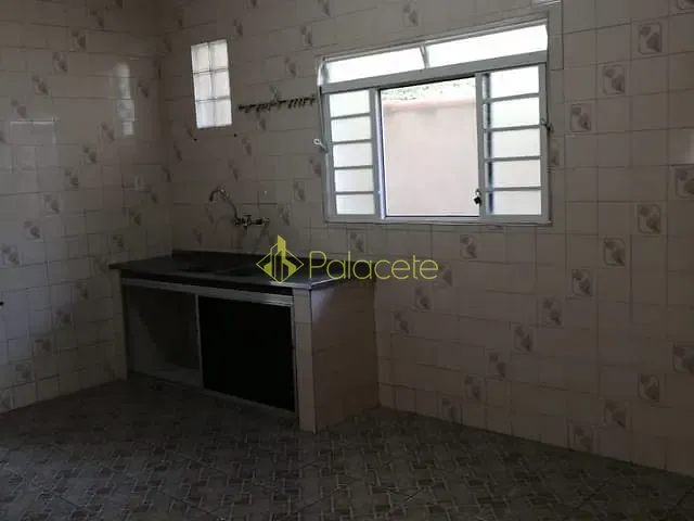 Casa 2 quartos e 3 banheiros, à venda, no bairro Frei Galvão em Potim