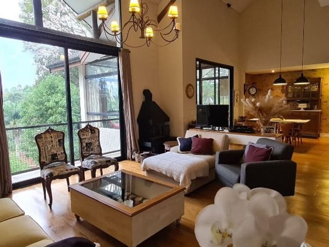 Casa com 2450m² 3 quartos e 3 banheiros, à venda, no bairro Jardim Mediterraneo em Cotia