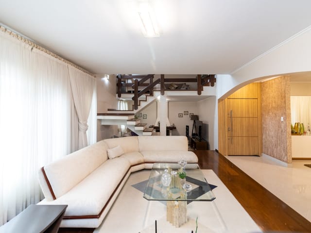 Casa com 528m² 4 quartos e 5 banheiros, à venda, no bairro City América em São Paulo