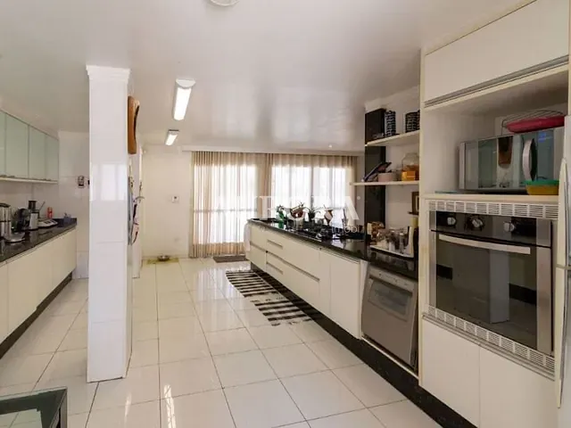 Casa com 525m² 3 quartos e 4 banheiros, à venda, no bairro Califórnia em Londrina