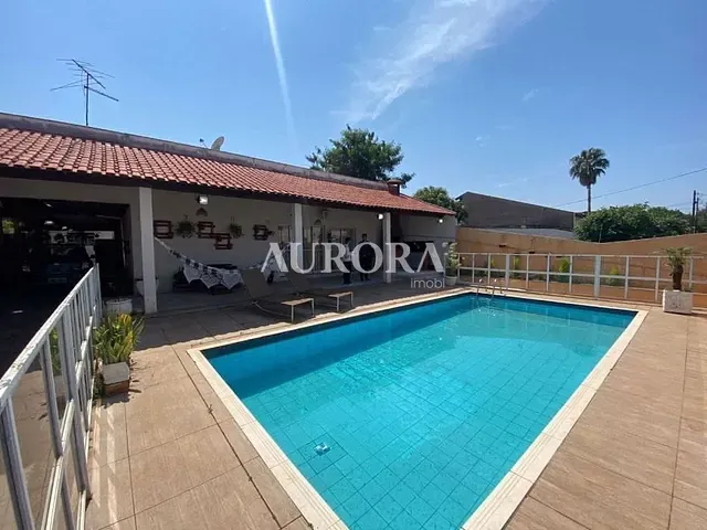 Casa com 525m² 3 quartos e 4 banheiros, à venda, no bairro Califórnia em Londrina