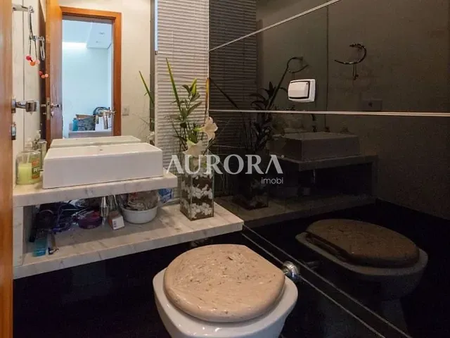 Casa com 317m² 4 quartos e 3 banheiros, à venda, no bairro Esperança em Londrina