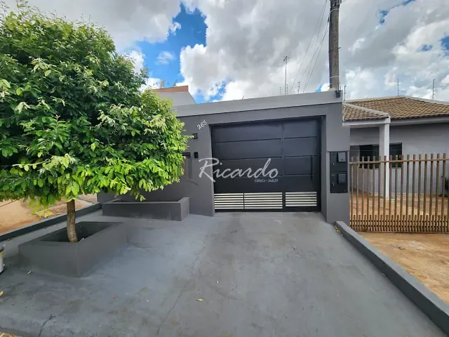 Casa com 120m² 2 quartos e 1 banheiro, à venda ou para alugar, no bairro Jardim Casa Grande II em Arapongas