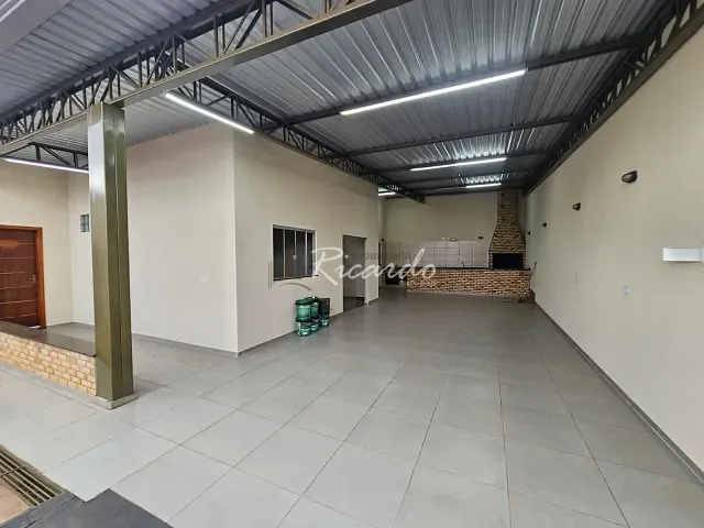 Casa 3 quartos e 3 banheiros, para alugar, no bairro Vila Araponguinha em Arapongas