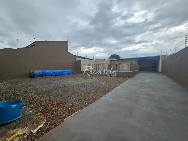 Casa 3 quartos e 3 banheiros, para alugar, no bairro Vila Araponguinha em Arapongas