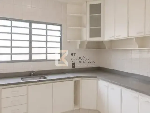 Casa à venda, no bairro Jardim Califórnia em Indaiatuba