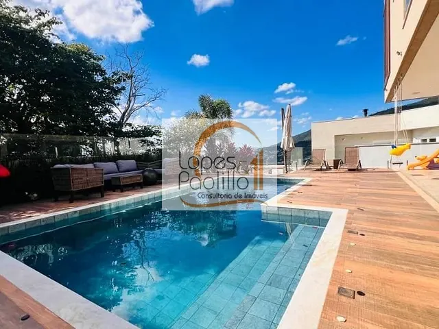Casa com 450m² 4 quartos e 6 banheiros, à venda ou para alugar, no bairro Vila Helena em Atibaia