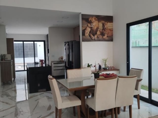 Casa com 321m² 3 quartos e 4 banheiros, à venda, no bairro Cidade Parquelandia em Mogi das Cruzes