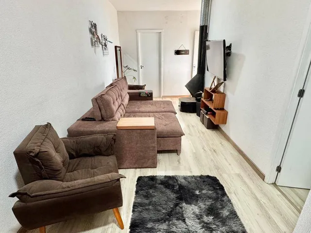 Casa com 63m² 2 quartos e 2 banheiros, à venda, no bairro Três Vendas em Pelotas