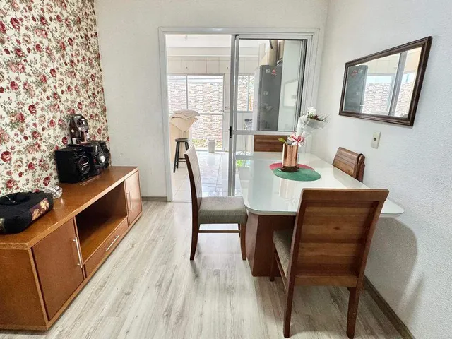 Casa com 63m² 2 quartos e 2 banheiros, à venda, no bairro Três Vendas em Pelotas