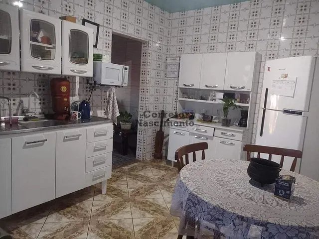 Casa com 195m² 2 quartos e 2 banheiros, à venda, no bairro Jardim Panorama em Jacareí