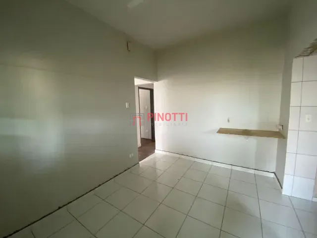 Casa 2 quartos e 1 banheiro, para alugar, no bairro Jardim Nova Petrópolis em São Bernardo do Campo