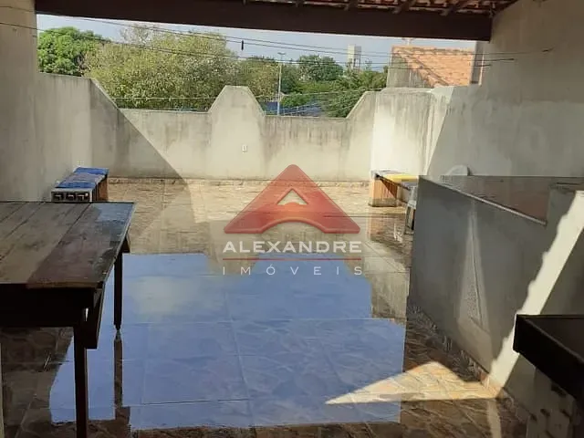 Casa com 125m² 3 quartos e 1 banheiro, à venda, no bairro Jardim Castanheira em São José dos Campos