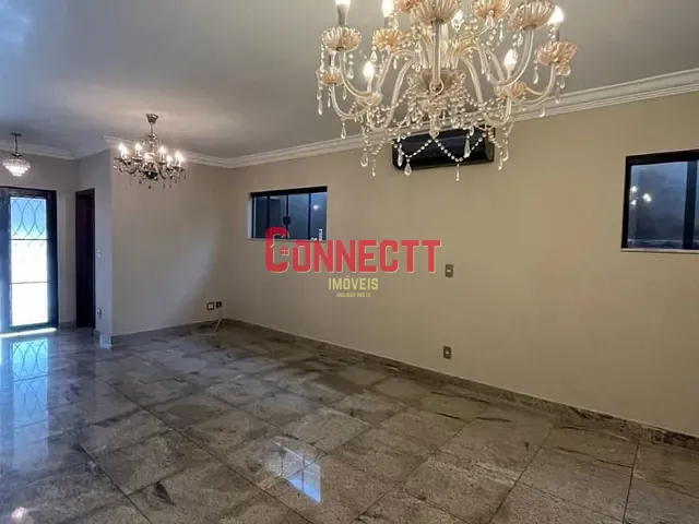 Casa com 360m² 4 quartos e 4 banheiros, à venda, no bairro Centro em Jardinópolis