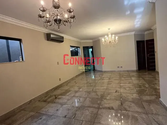 Casa com 360m² 4 quartos e 4 banheiros, à venda, no bairro Centro em Jardinópolis